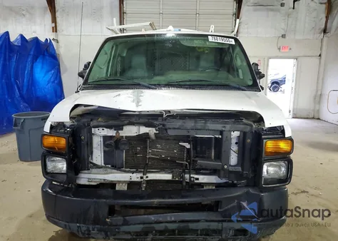 2013 Ford Econoline E250 Van z USA, uszkodzony, nr VIN 1FTNE2EL1DDA43377